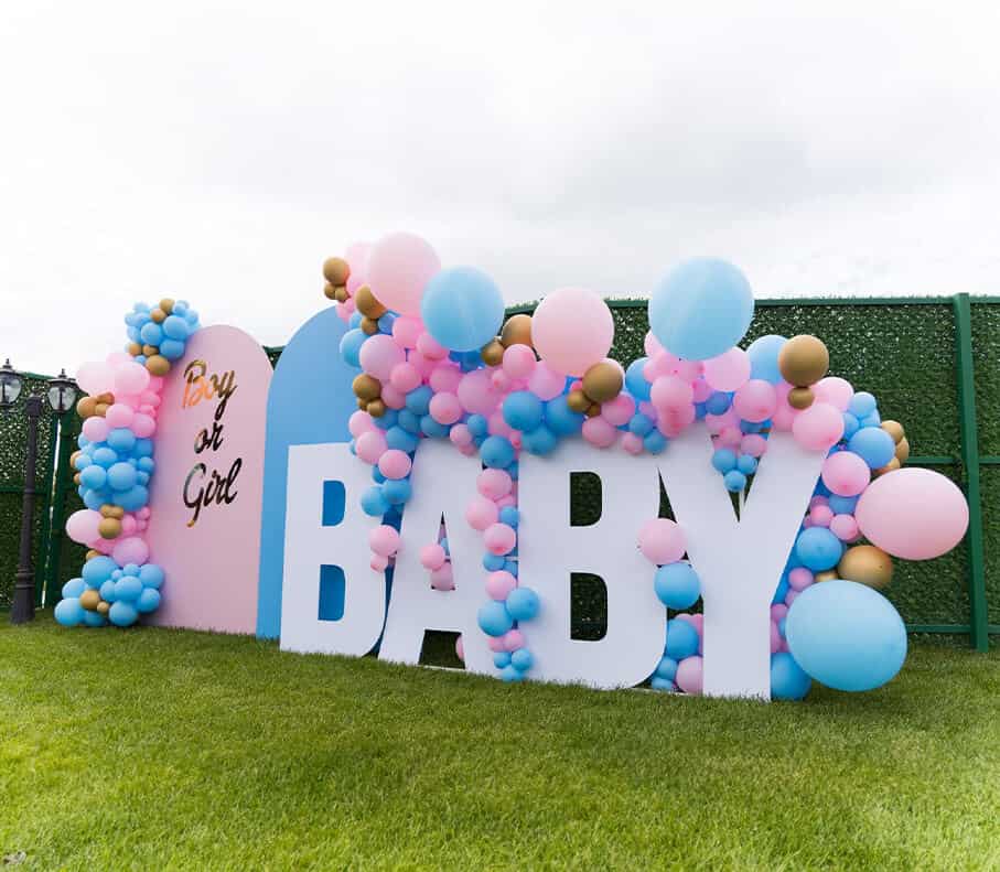 Baby shower on the back yard