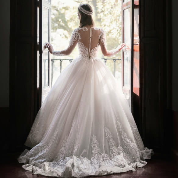 Vancouver wedding trend white dress